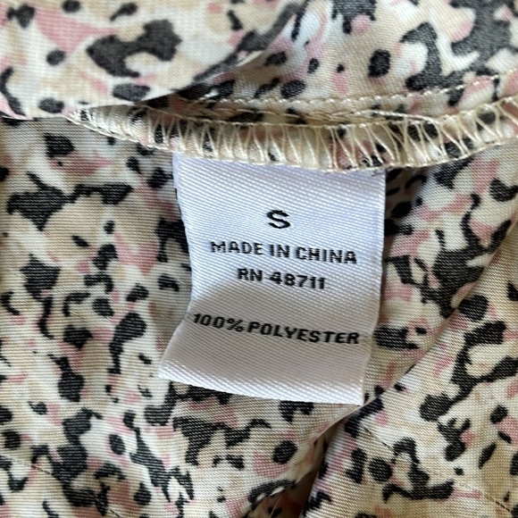 OPHELIA ROE Blouse Pink & Black Button Front Smocked Cuffs Corporate Wear Small - Picture 11 of 13